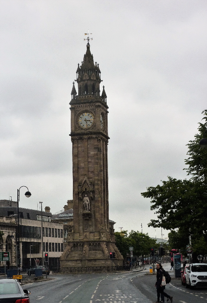 Albert Memorial Clock Tower in Belfast, Nordirland, / Albert Memorial Clock Tower in Belfast, Northern Ireland