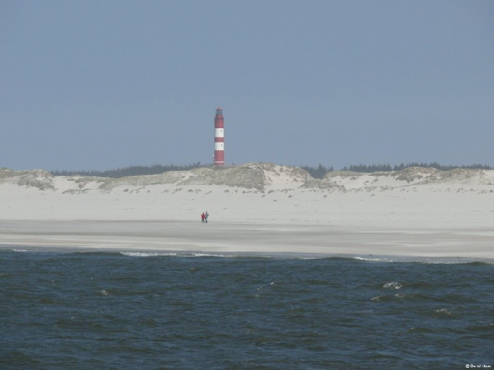 Kste und Leuchtturm Nebel auf Amrum / beach and lighthouse from Nebel on the isle of Amrum