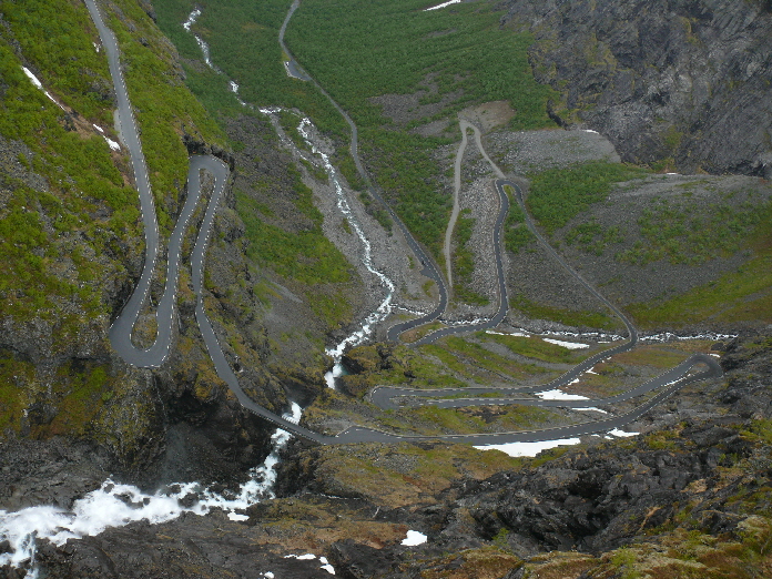 Trollstigen / Serpentinstra�e in Nordnorwegen / a road with lot of curves to go up the mountains