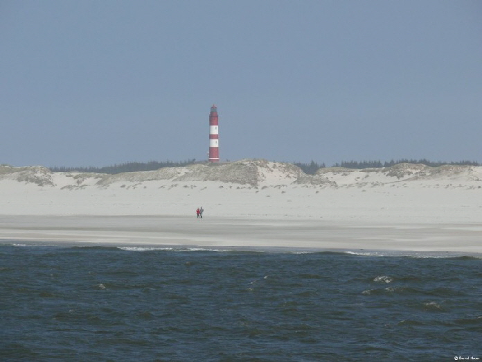 K�ste und Leuchtturm Nebel auf Amrum / beach and lighthouse from Nebel on the isle of Amrum
